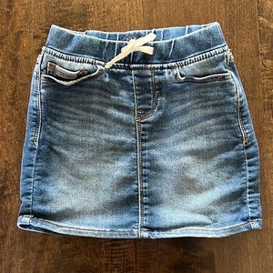 Girls elastic waist pull-on skirt